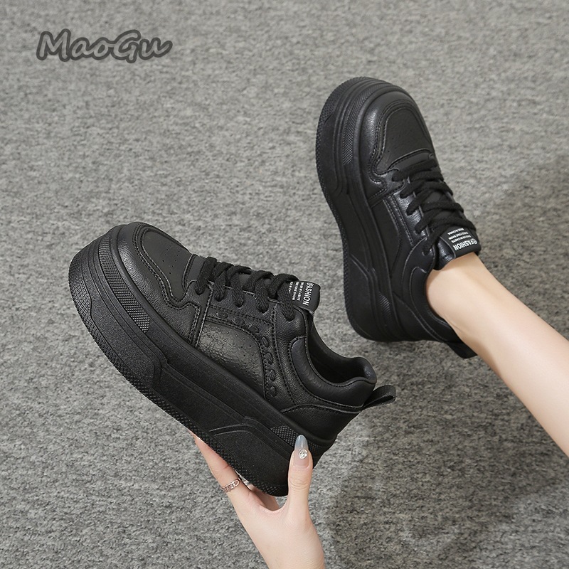 Białe sneakersy na platformie  – Wedge Espadrille Women recenzja i cena